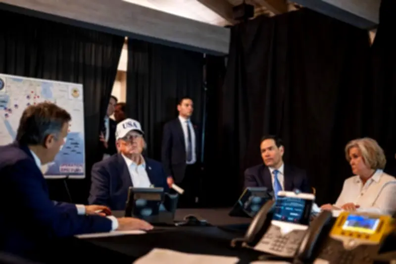 Nhà Trắng công bố hình ảnh Tổng thống Trump theo dõi chiến dịch tấn công Iran