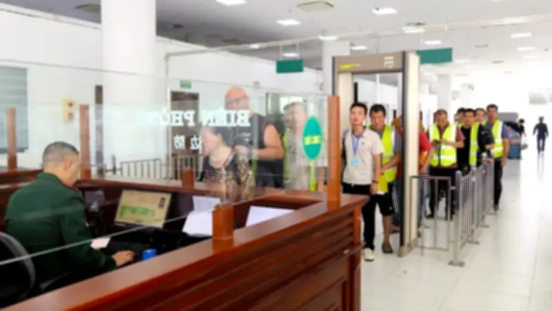 Nhiều chính sách mới về thông quan cửa khẩu, phòng chống bạo lực học đường và phát triển nông nghiệp