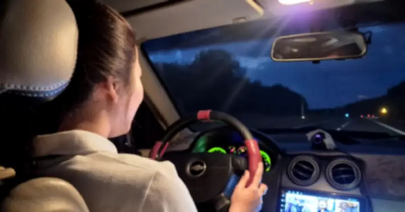 Nhiều người trẻ có bằng lái ô tô nhưng vẫn e dè, chưa dám tự tin cầm vô lăng