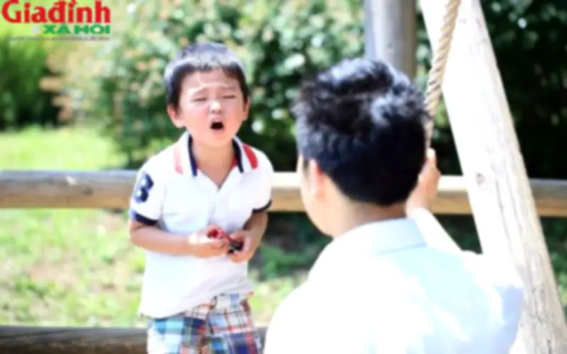 Nhiều phụ huynh vô tình gây quá tải cho con trẻ mỗi ngày mà không nhận ra