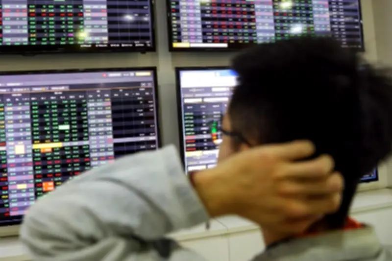 Nhóm Cổ Phiếu Dầu Khí Bứt Phá, VN-Index Vẫn Giảm Hơn 34 Điểm