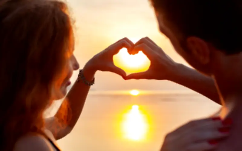 Những Cung Hoàng Đạo Coi Tình Yêu Là Lời Hứa Trọn Đời, Không Dễ Dàng Thay Lòng