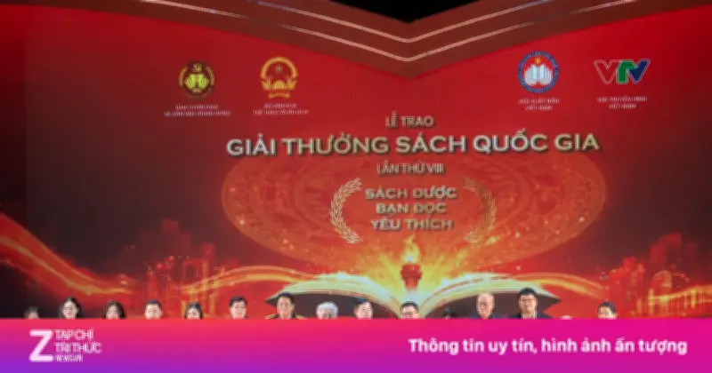 Những Khoảnh Khắc Đặc Sắc Tại Lễ Trao Giải Thưởng Sách Quốc Gia Lần Thứ VIII