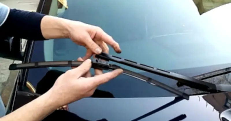 Những lỗi ô tô phổ biến tài xế có thể tự xử lý tại nhà đơn giản