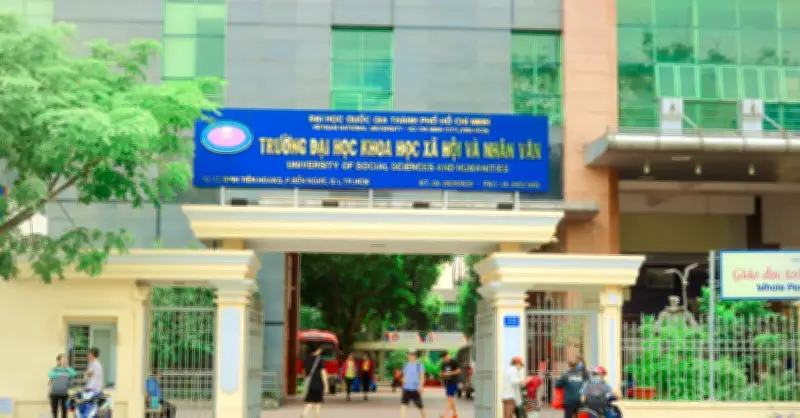 Những trường đại học lâu đời giữa 'đất vàng' trung tâm TP.HCM