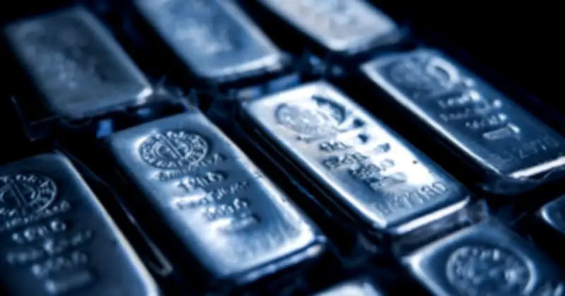 Nhập Khẩu Bạc Trung Quốc Đạt Đỉnh 8 Năm, Giá Biến Động Mạnh Và Nguy Cơ Phân Mảnh Thị Trường