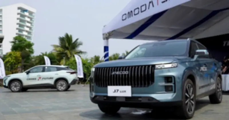 Nhập khẩu ô tô tăng mạnh 27% trong 2 tháng đầu năm 2026, Trung Quốc vọt 85,4%