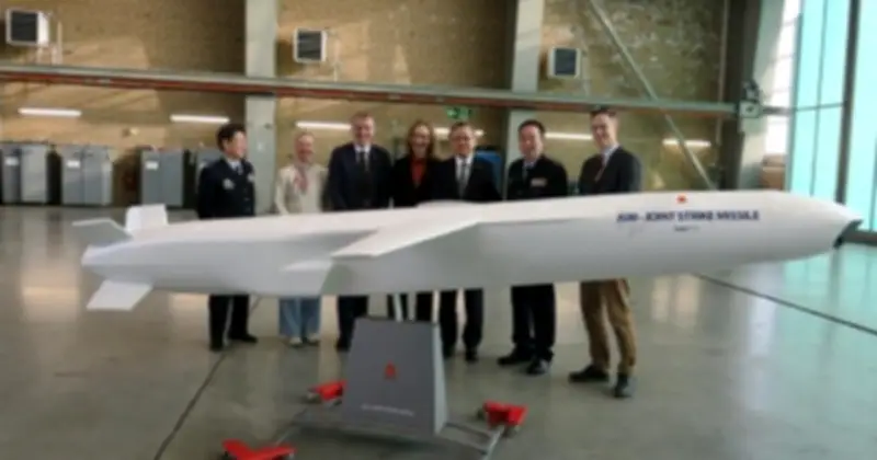 Nhật Bản tăng cường phòng thủ với tên lửa JSM, Tomahawk và radar SPY-7