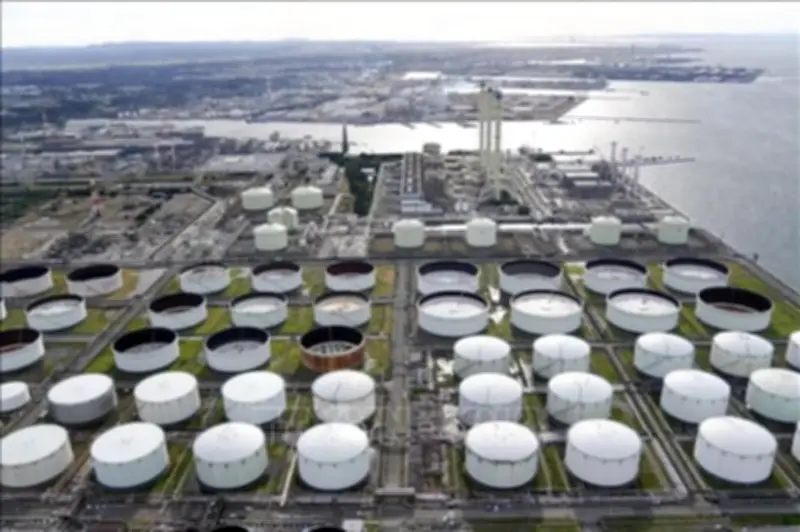 Nhật Bản xả kho dầu chiến lược, Hàn Quốc và Indonesia ứng phó khủng hoảng năng lượng