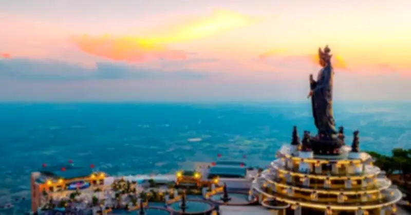 Núi Bà Đen - Đệ Nhất Thiên Sơn Với Tượng Phật Bà Bằng Đồng Cao Nhất Châu Á
