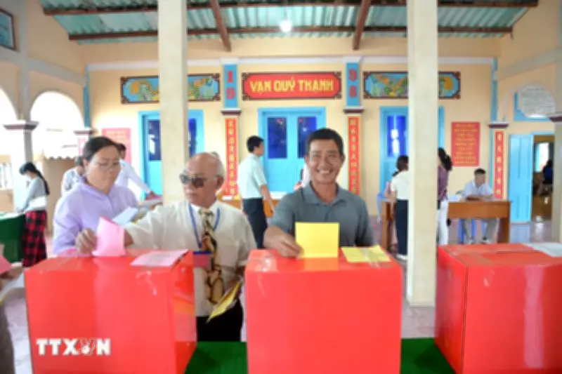 Niềm vui trọn vẹn của cử tri đặc khu Phú Quý và xã đảo Tiên Tiểu trong ngày hội non sông