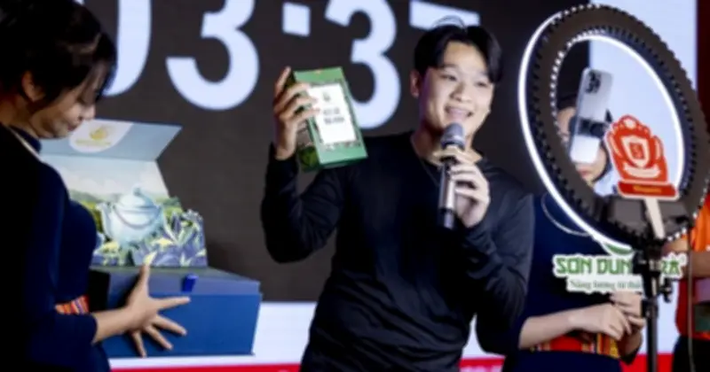 Nông dân Thái Nguyên livestream bán trà: Hành trình chuyển đổi số của doanh nghiệp nhỏ