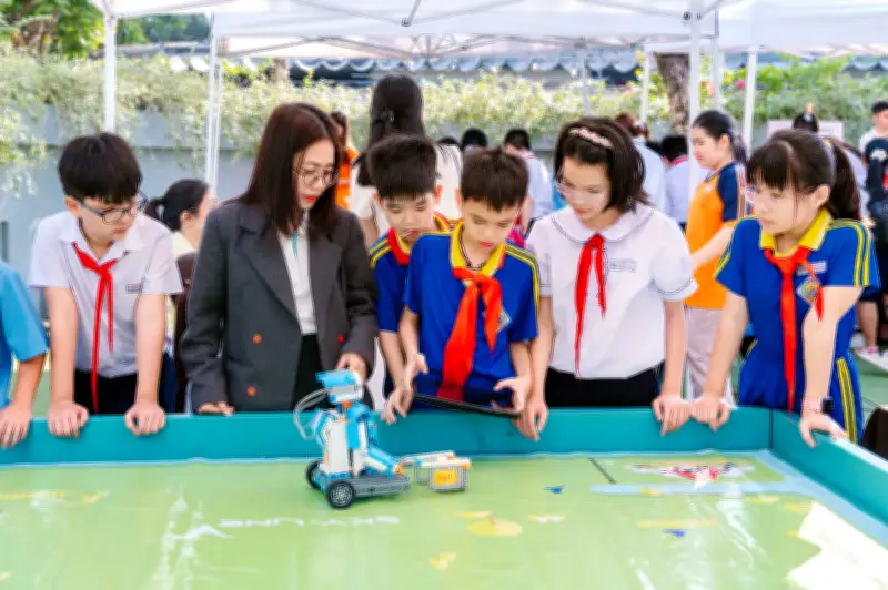 Đà Nẵng: Học Sinh Tiểu Học Và THCS So Tài Robot, Drone Trong Cuộc Thi STEM Sôi Động