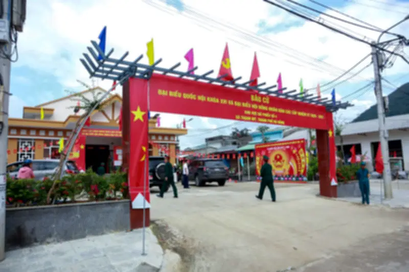 Đà Nẵng: Hàng chục ngàn cử tri miền núi phấn khởi đi bầu cử, nhiều điểm đạt 100% từ sớm