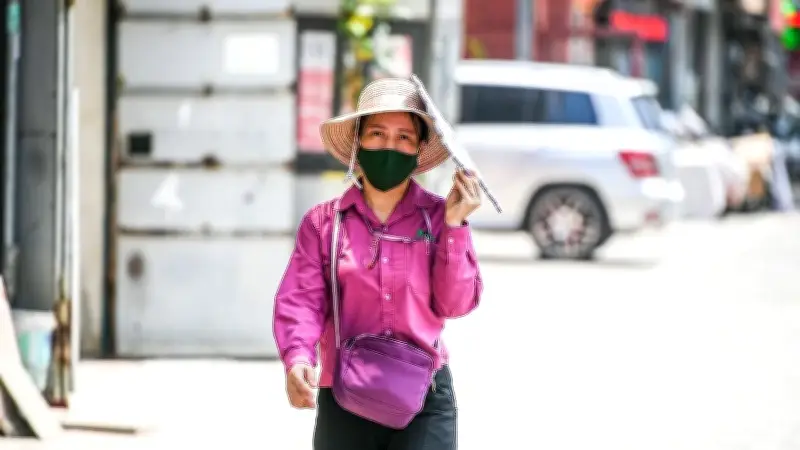 Nắng nóng gay gắt đầu tiên năm 2026 ập đến sớm, nhiệt độ có nơi trên 38 độ C