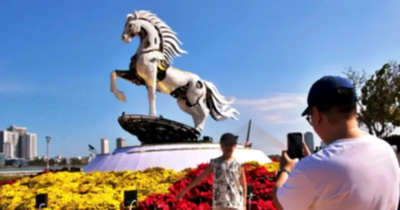 Đà Nẵng tái sử dụng linh vật Kim Mã sau Tết Bính Ngọ 2026 để phục vụ du lịch và giáo dục