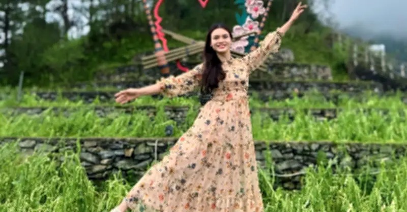 NSND Phạm Phương Thảo: Vẻ trẻ trung bí quyết và MC Khánh Vy chia sẻ