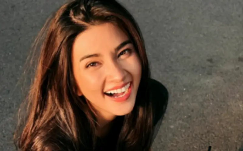 NSƯT Kim Tuyến ở tuổi 39: Vẻ đẹp mặn mà, nụ cười rạng rỡ và hành trình nghệ thuật đầy cảm hứng