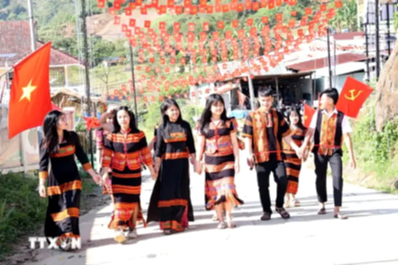 Nét vẽ cổ động bầu cử: Gieo mầm ý thức công dân cho học sinh Xô Đăng