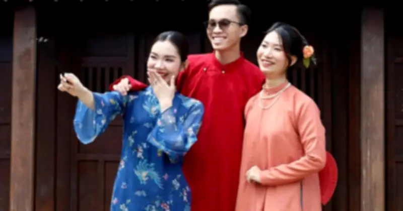 Áo dài trở thành trang phục công sở và lưu giữ truyền thống tại TP.HCM