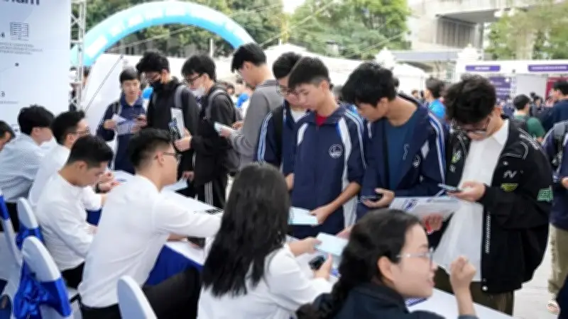 Đào Tạo Gắn Với Nhu Cầu Thị Trường: Ngày Hội Việc Làm Mở Cơ Hội Cho Sinh Viên