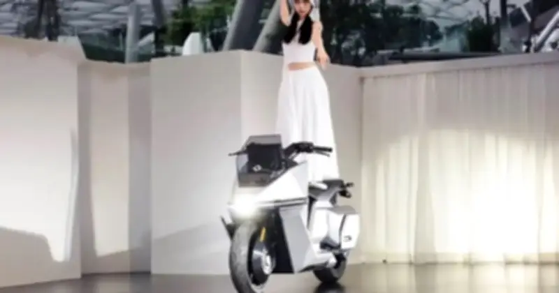 OMOWAY Sản Xuất Hàng Loạt Xe Máy Điện Tự Cân Bằng OMO X, Mở Bán Tại Indonesia