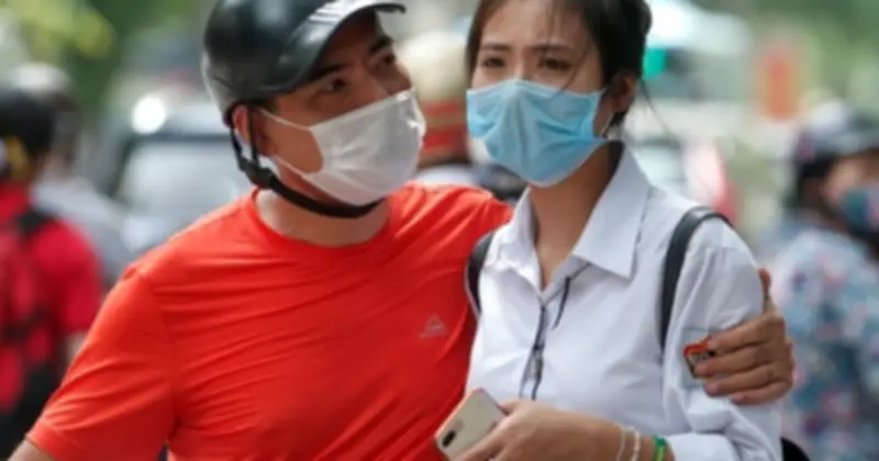 Áp lực thi lớp 10 tại Hà Nội: Gần 60.000 học sinh có thể không có suất công lập