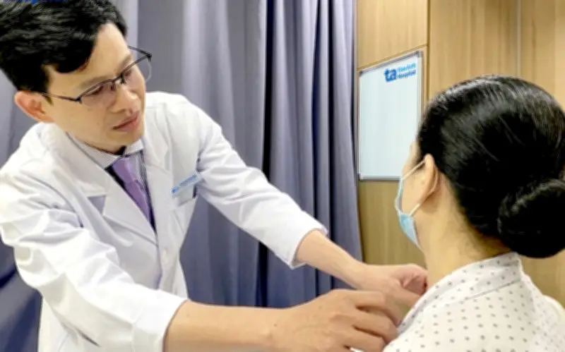 Phụ nữ 69 tuổi mắc ung thư tuyến giáp, thừa nhận sai lầm kéo dài suốt 2 năm