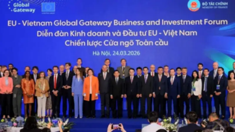 Phó Thủ tướng Hồ Đức Phớc tiếp Cao ủy EU Jozef Sikela, thúc đẩy hợp tác chiến lược
