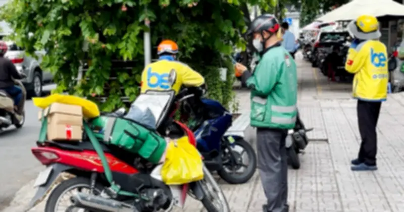 Phí vận chuyển tăng cao, doanh nghiệp và tiểu thương đối mặt áp lực chi phí