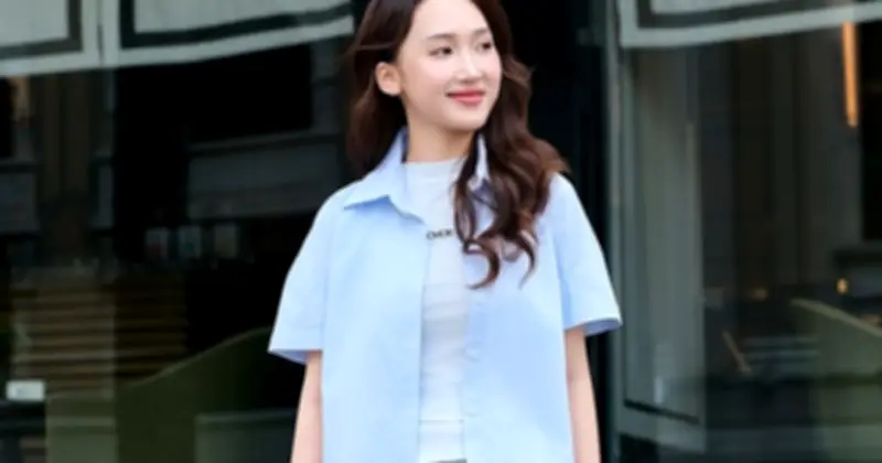 Phối Đồ Đi Phố Cực Chất Với Váy Và Giày Thể Thao: Từ Nữ Tính Đến Cá Tính