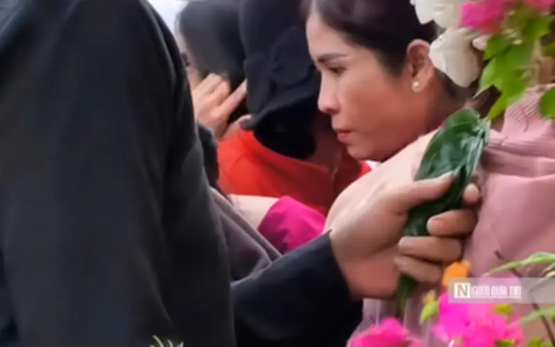 Phiên Chợ Lá Độc Đáo Tây Ninh: Thanh Toán Bằng Lá, Nhận Lại Niềm Vui