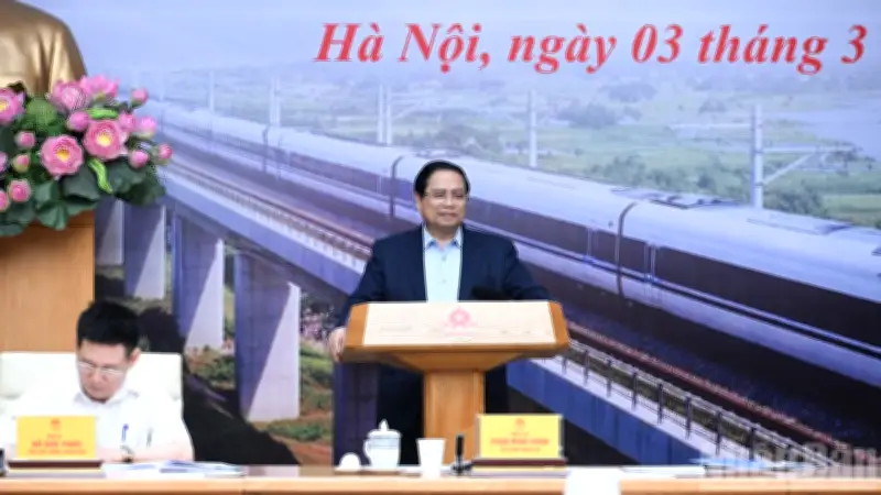 Phiên họp về dự án đường sắt với sự tham dự của Phó Thủ tướng và nhiều lãnh đạo bộ ngành