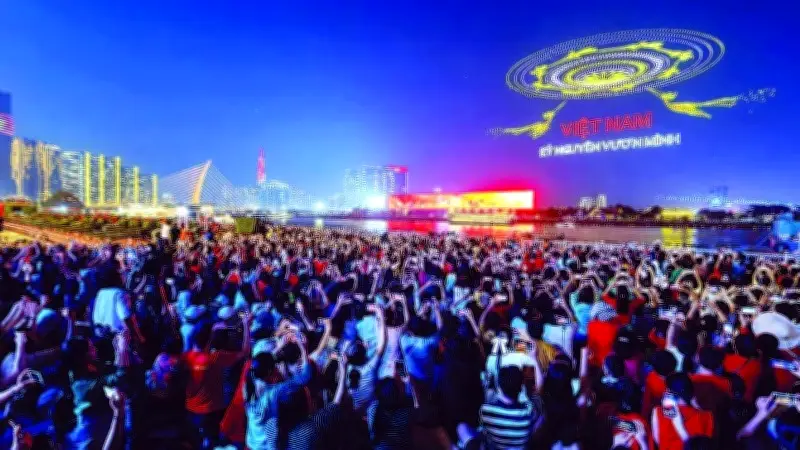 Phạm Ngọc Long Thiên: Tay máy nghiệp dư đoạt giải cao nhất với 'Việt Nam-Kỷ nguyên vươn mình'