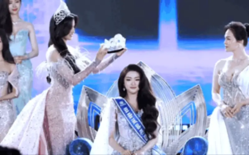 Phương Oanh đăng quang Miss World Vietnam 2025, hứa hẹn tỏa sáng quốc tế