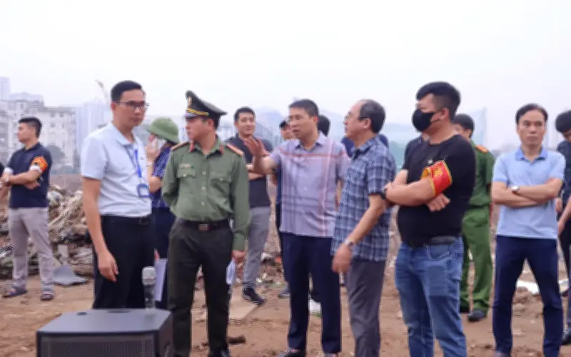 Phường Từ Liêm cưỡng chế 27 trường hợp vi phạm đất đai, tháo gỡ điểm nghẽn dự án Hồ Phú Đô