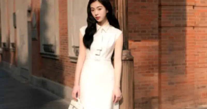 Phong Cách Đơn Sắc: 'Chuẩn Gu' Thời Trang Vượt Thời Gian Với Sự Tiết Chế