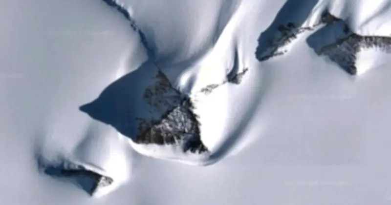 Phát hiện núi hình kim tự tháp ở Nam Cực: Tranh cãi giữa văn minh cổ đại và tự nhiên