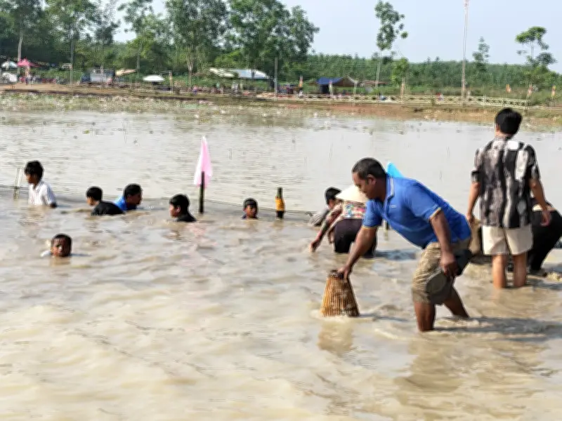 Phát huy giá trị di sản văn hóa truyền thống qua lễ hội Phá Bầu