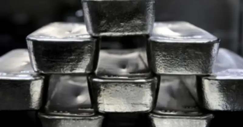 Quỹ Bạc Lớn Nhất Thế Giới Mua Ròng 79 Tấn, Chấm Dứt Chuỗi Bán Ròng