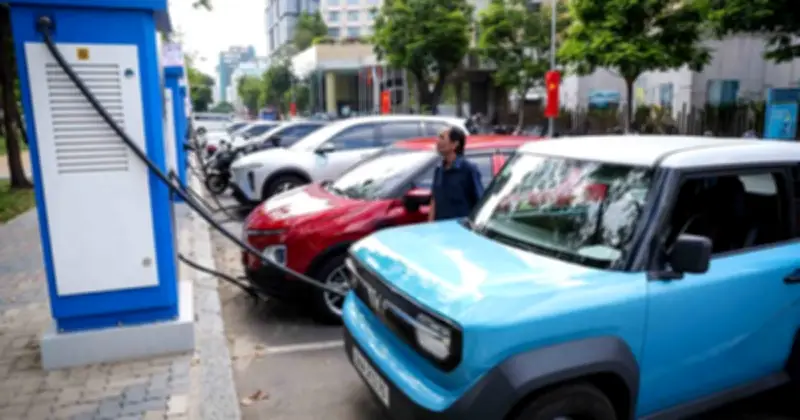 Quỹ Bình ổn Hãm Phanh Giá Xăng: Giá Xăng Dầu Giảm Mạnh Sau Khi Chi Quỹ