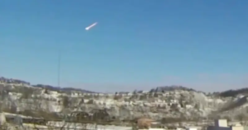 Quả Cầu Lửa Khổng Lồ Rực Sáng Bầu Trời Mỹ, NASA Xác Nhận Thiên Thạch 7 Tấn