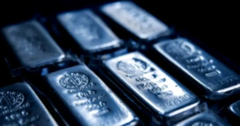 Quỹ SLV Mua 62 Tấn Bạc, Động Thái Lớn Nhất Kể Từ Khi Chiến Sự Nổ Ra