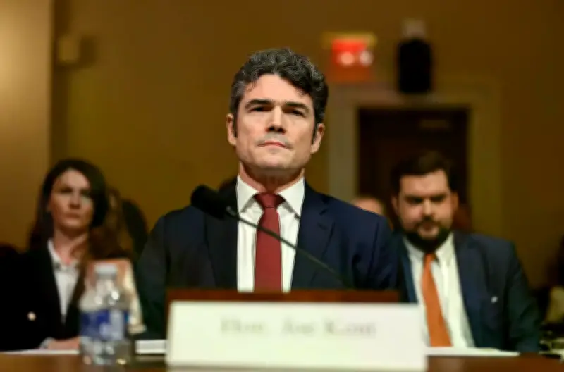 Quan chức Mỹ từ chức phản đối chiến sự với Iran, gây chấn động chính trường