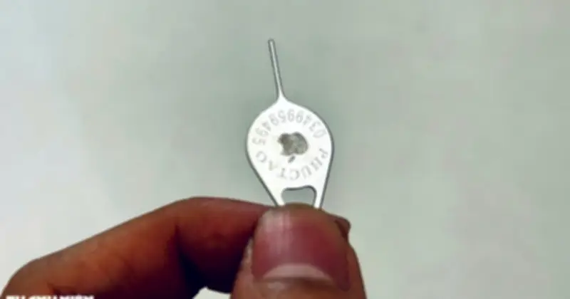 Que chọc SIM: 'Chìa khóa vạn năng' cho thiết bị điện tử khi eSIM lên ngôi