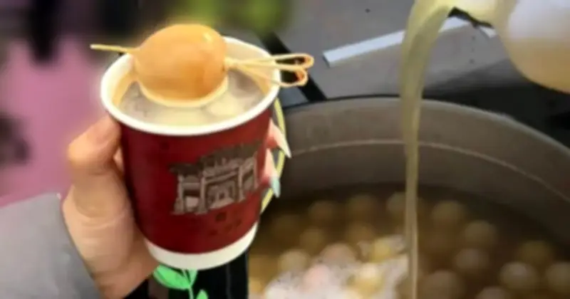 Quán Cà Phê Trung Quốc Gây Sốt Với Món Americano Kết Hợp Trứng Luộc Bằng Nước Tiểu Bé Trai