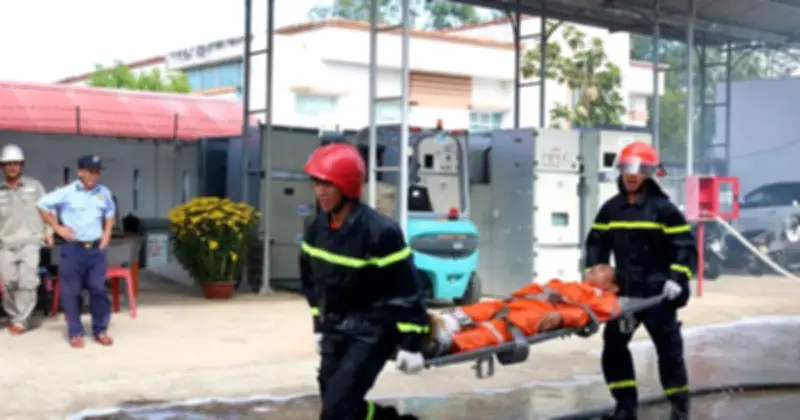 Quảng Ngãi diễn tập cứu nạn, cứu hộ sau tai nạn giao thông giả định trong kho