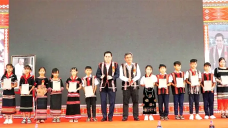 Quảng Ngãi xây trường nội trú liên cấp vùng biên, thu hẹp khoảng cách giáo dục