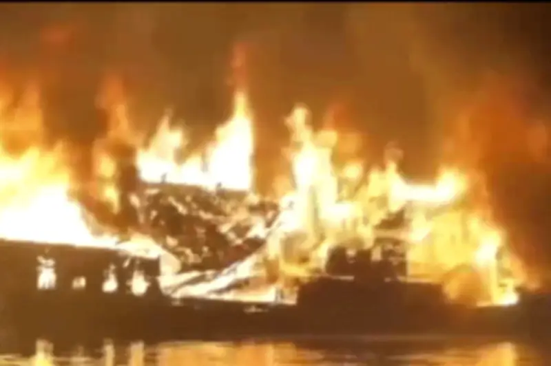 Quảng Ninh Kiểm Tra Toàn Bộ Tàu Du Lịch Trên Vịnh Hạ Long Sau Vụ Cháy