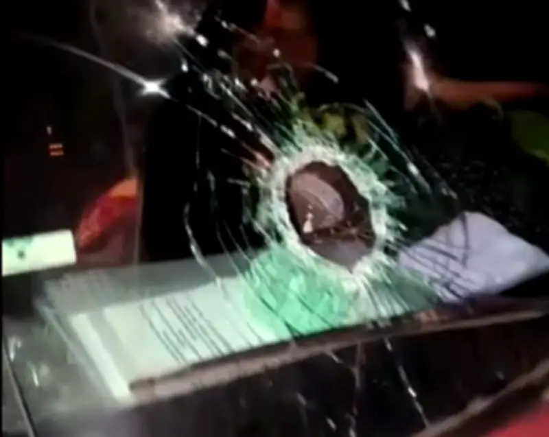 Quảng Trị điều tra vụ ném đá gây vỡ kính ô tô trên cao tốc Bắc Nam